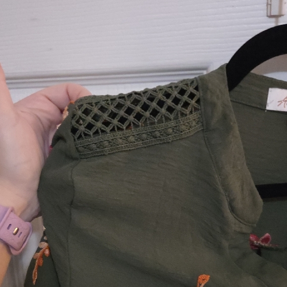 Olive Floral Embroidered Blouse - Picture 4 of 5